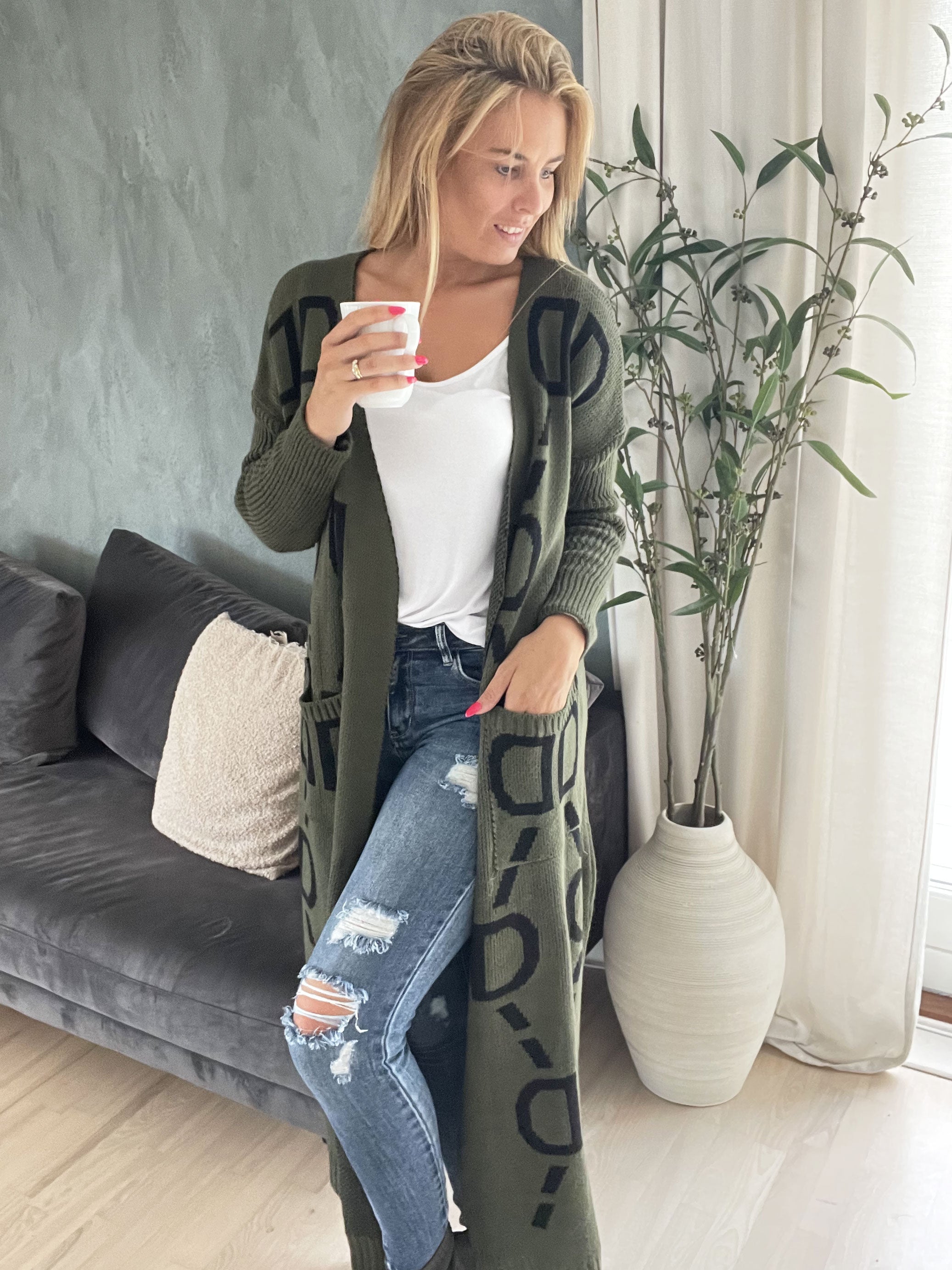 Mandy - Plus size strikcardigan med tekst og mønster